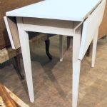 237 1321 DROP-LEAF TABLE